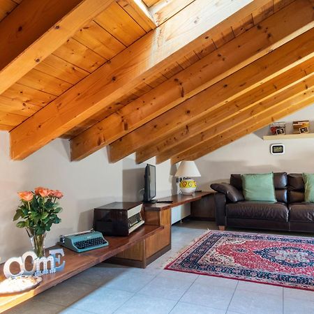 Le Rose Apartment Venegono Superiore Luaran gambar