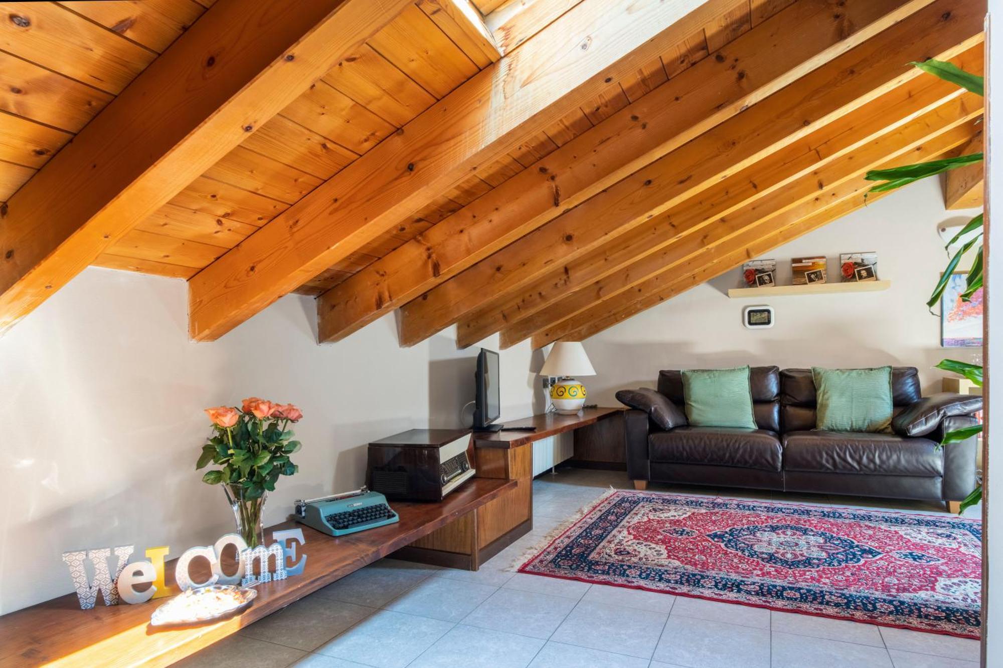 Le Rose Apartment Venegono Superiore Luaran gambar
